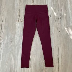 TNA ARITZIA Atmosphere Hi-Rise Leggings